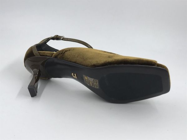 Lola C dam sandaal velour oker (011Z70BK-D-126 ocre) - Stiletto Schoenen (Oudenaarde)