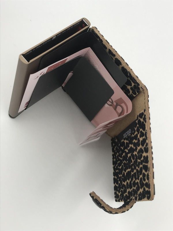 Secrid miniwallet leo beige (MLE-beige miniwallet leopard) - Stiletto Schoenen (Oudenaarde)