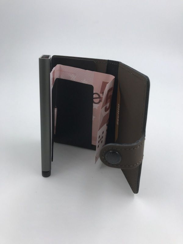 Secrid miniwallet matte truffle (MM-truffle miniwallet matte) - Stiletto Schoenen (Oudenaarde)