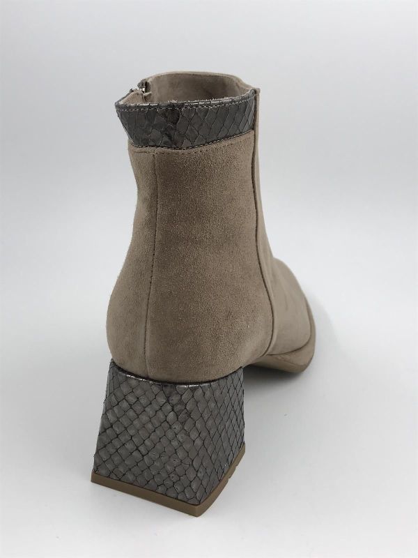 SW dam klaars suède taupe (8.90.17/010 liv taupe) - Stiletto Schoenen (Oudenaarde)