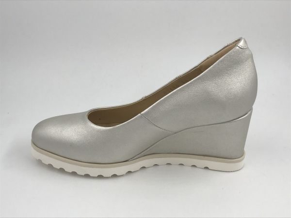 SW dam pump metled platino (7.66.60/002 pomez coco forro beige) - Stiletto Schoenen (Oudenaarde)